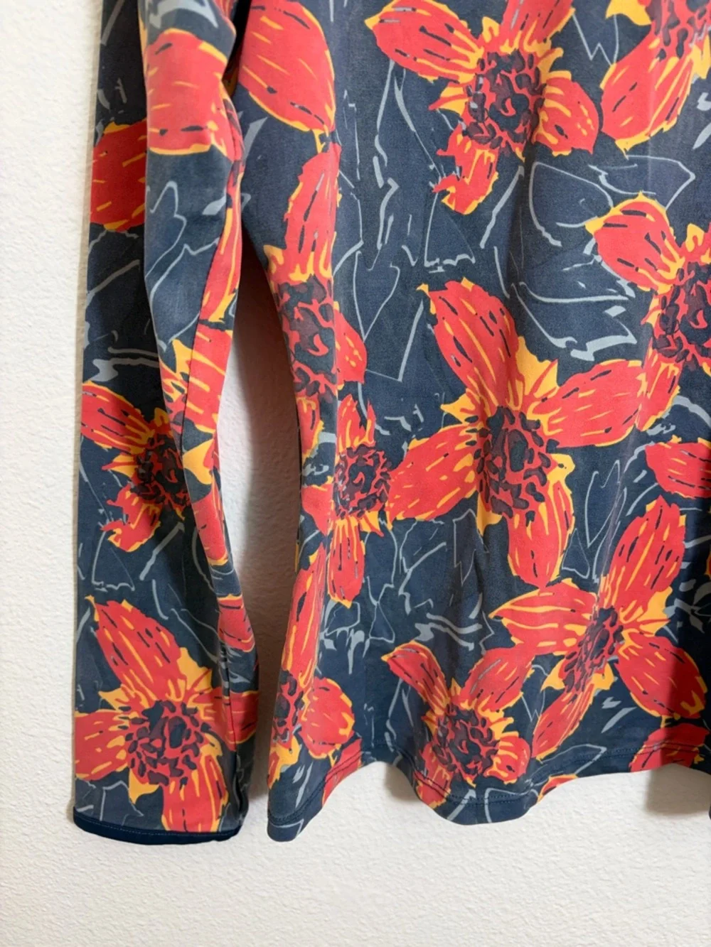 Hang Ten size pocket medium